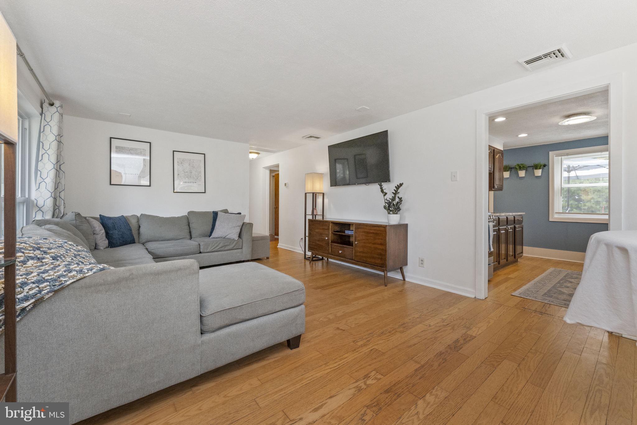 1333 Thomson Road Roslyn, PA 19001 - Photo 6 of 25 Gallery Image 6