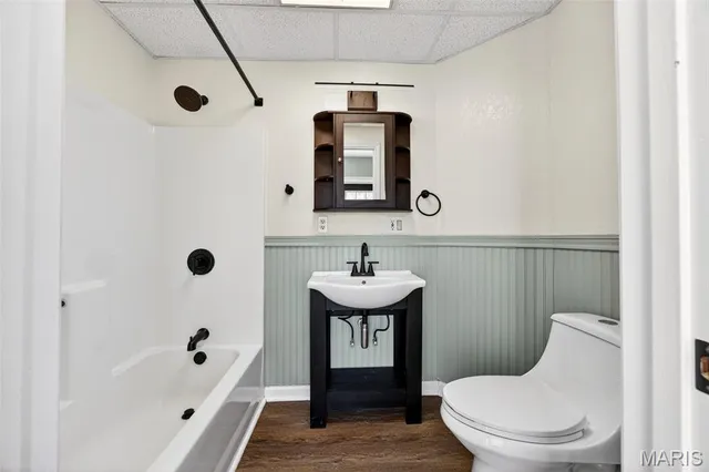 $2,295 | 3227 Regal Place, St. Louis, MO 63139