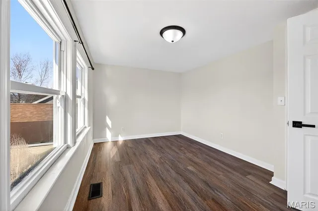 $2,295 | 3227 Regal Place, St. Louis, MO 63139