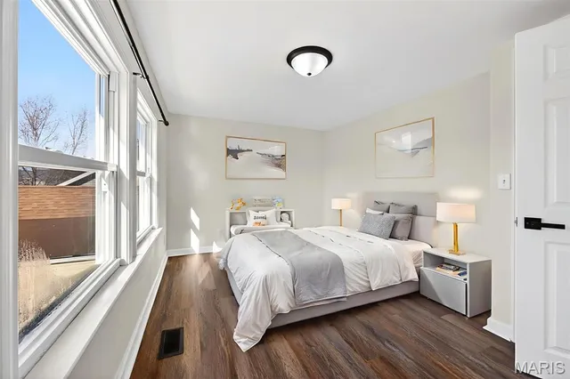 $2,295 | 3227 Regal Place, St. Louis, MO 63139