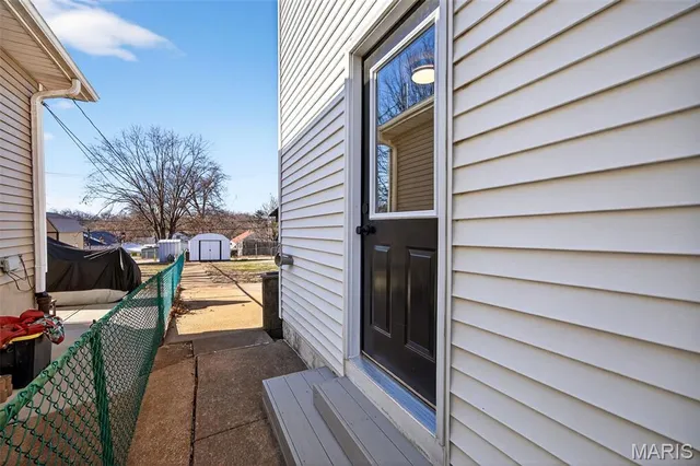 $2,295 | 3227 Regal Place, St. Louis, MO 63139