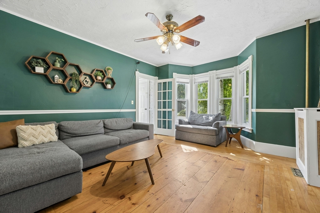 32 Winter Street Gardner, MA 01440 - Photo 2 of 40 Gallery Image 2