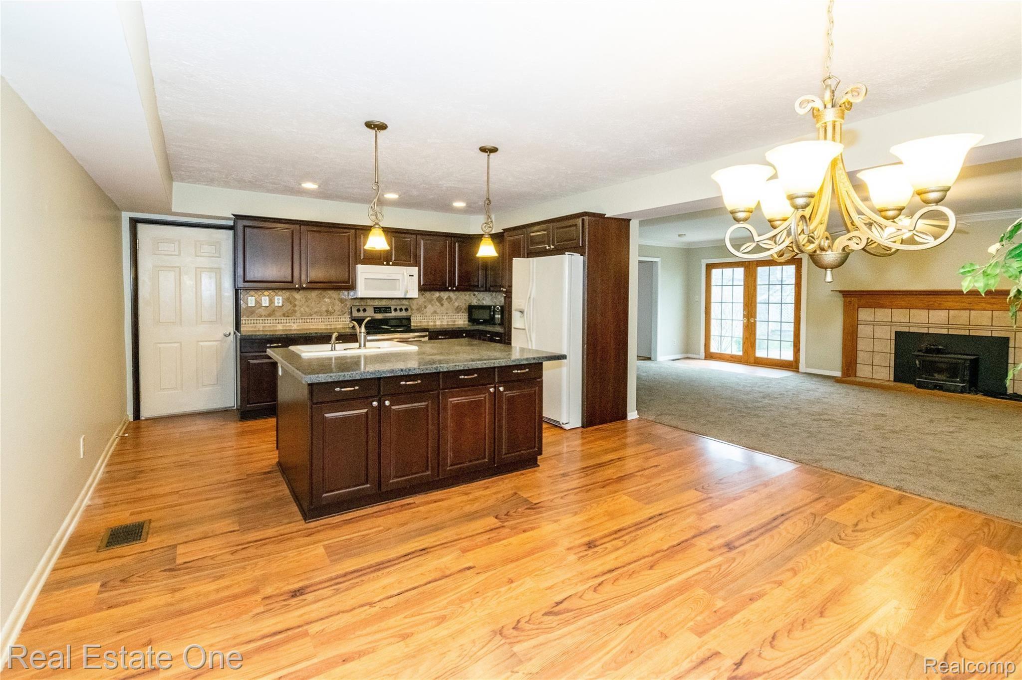 138 Benjamin Street Romeo, MI 48065 - Photo 15 of 26 138BenjaminSt-20.jpg