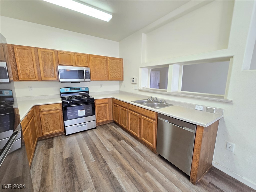 5971 Crumbling Ridge Street Henderson, NV 89011 - Photo 3 of 21