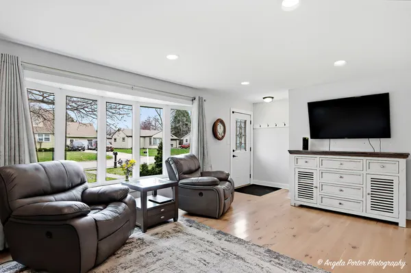 $385,000 | 201 Panama Avenue, Hampshire, IL 60140