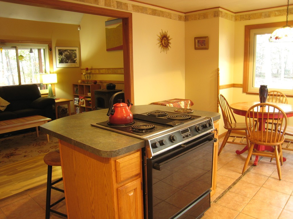 162 E Road Orange, MA 01364 - Photo 8 of 30