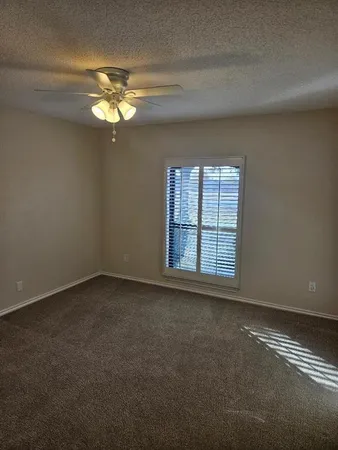 $2,295 | 500 Mustang Court, Lavon, TX 75166