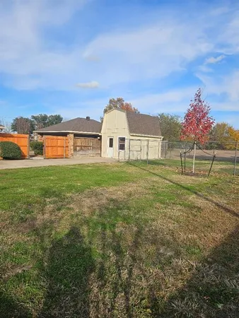 $2,295 | 500 Mustang Court, Lavon, TX 75166