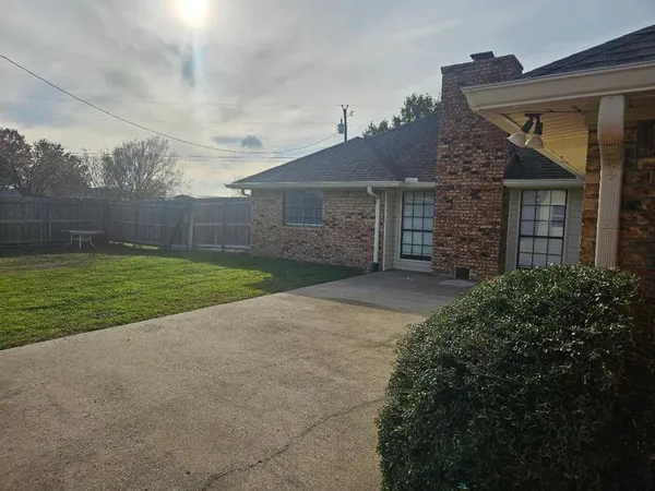 $2,275 | 500 Mustang Court, Lavon, TX 75166