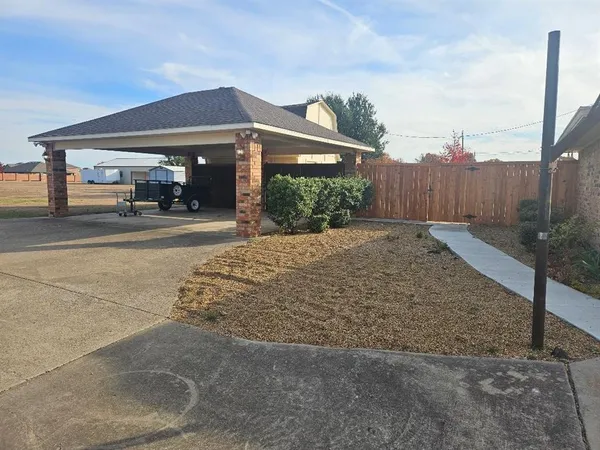 $2,275 | 500 Mustang Court, Lavon, TX 75166