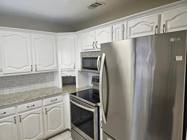 $2,295 | 500 Mustang Court, Lavon, TX 75166