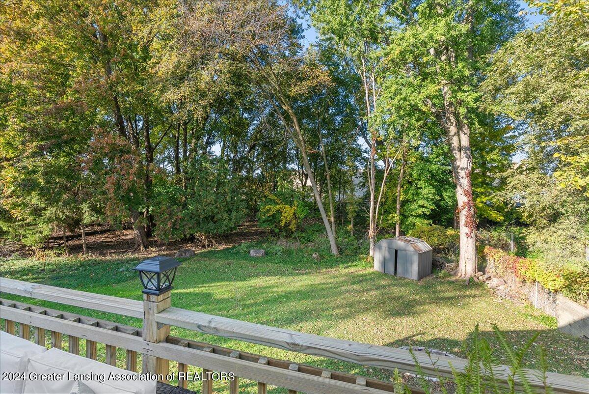919 Maycroft Road Lansing, MI 48917 - Photo 35 of 58 Backyard