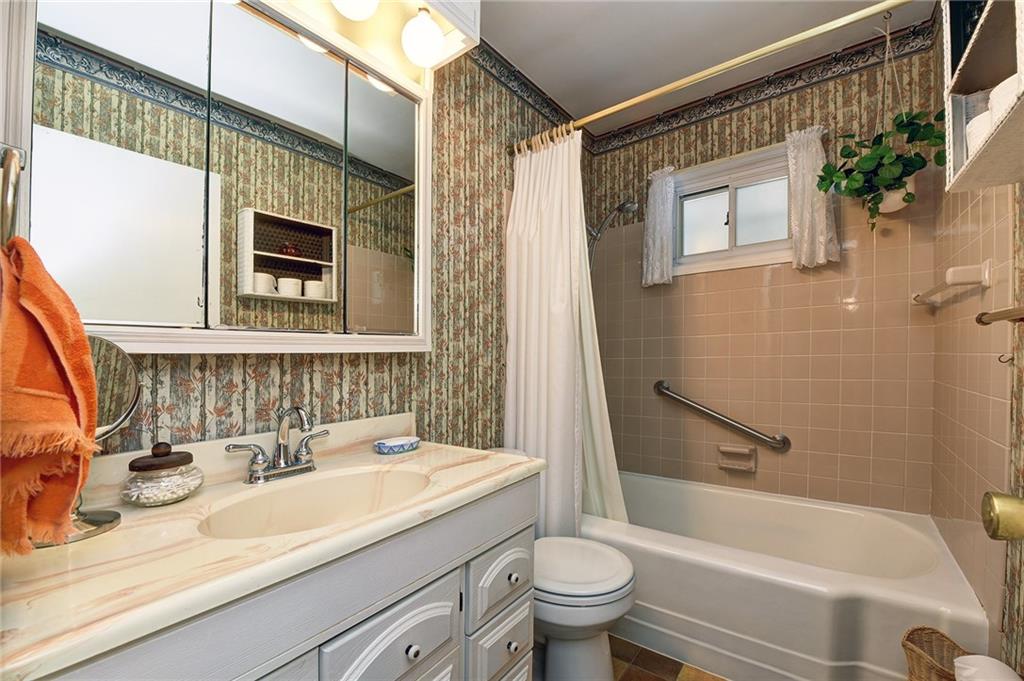 641 Jefferson Road Pittsburgh, PA 15235 - Photo 14 of 25 Gallery Image 14