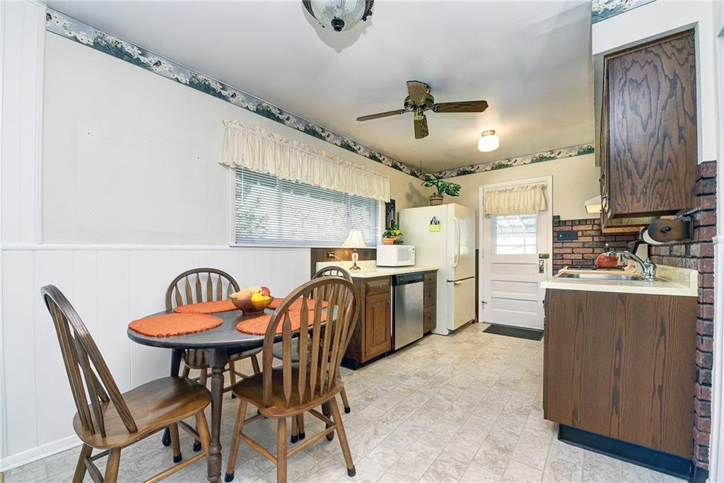 641 Jefferson Road Pittsburgh, PA 15235 - Photo 7 of 25 Gallery Image 7