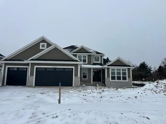 $789,990 | N48W21629 Martha Lane, Menomonee Falls, WI 53051