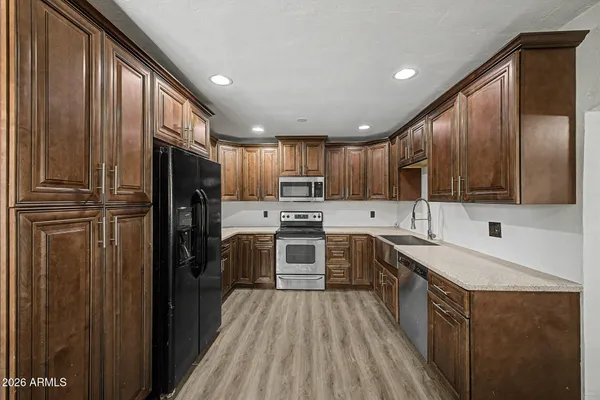 $399,999 | 943 South Lazona Drive, Mesa, AZ 85204