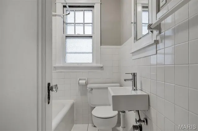 $264,500 | 6020 Potomac Street, St. Louis, MO 63139