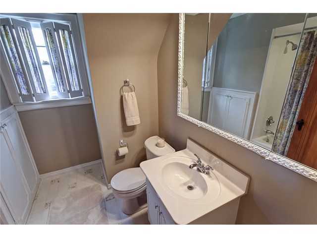 1895 Suffolk Road Columbus, OH 43221 - Photo 14 of 25 Gallery Image 14
