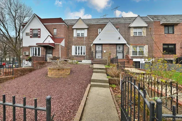 $1,099,999 | 20-03 35th Street | Astoria