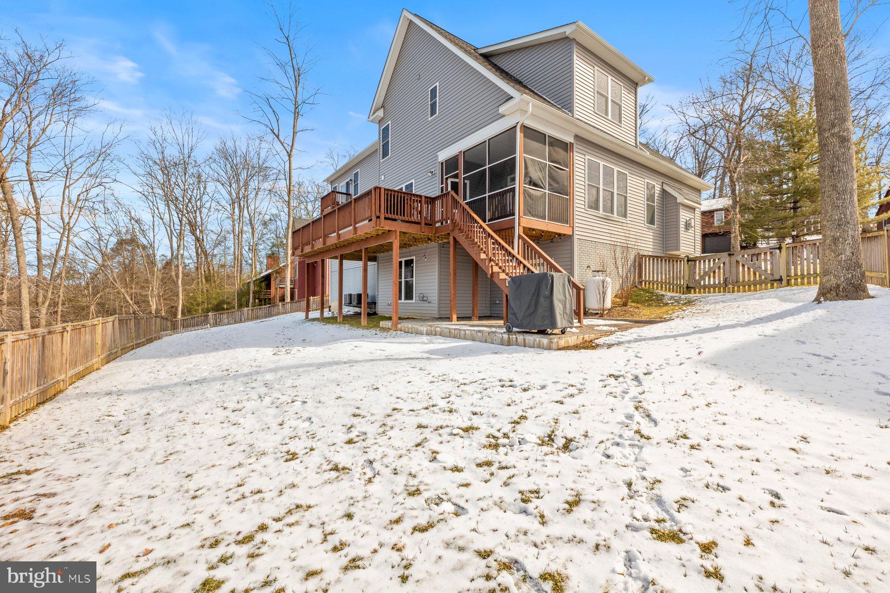 6724 Hemlock Point Road New Market, MD 21774 - Photo 37 of 51 Large, fully fenced yard.