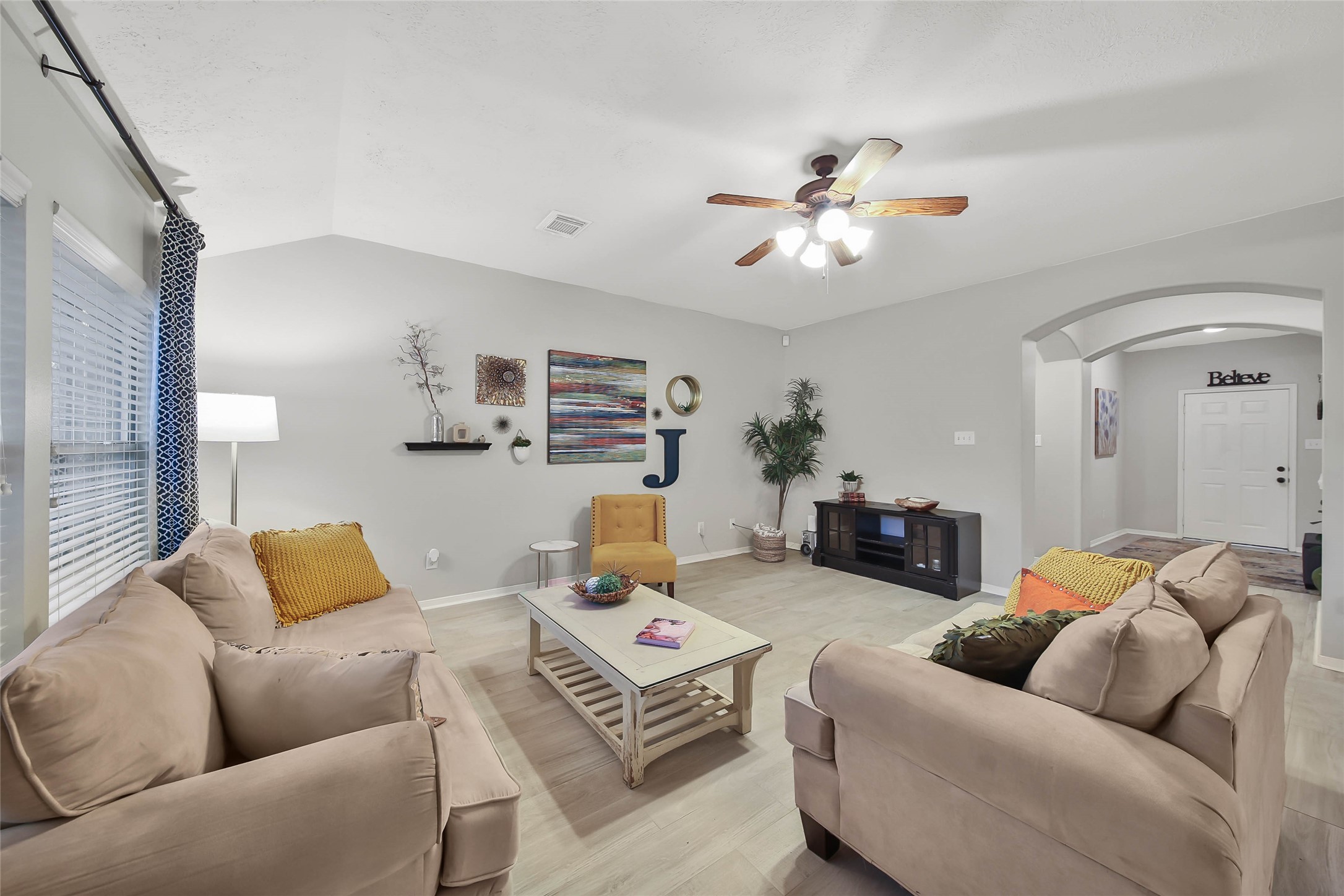 21727 Texian Court Spring, TX 77388 - Photo 12 of 38 Living Room