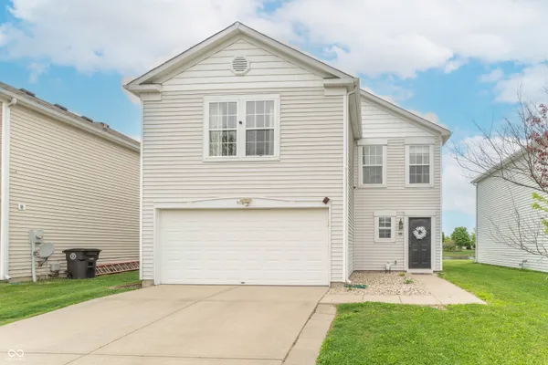 $229,000 | 910 Highpointe Boulevard, Shelbyville, IN 46176