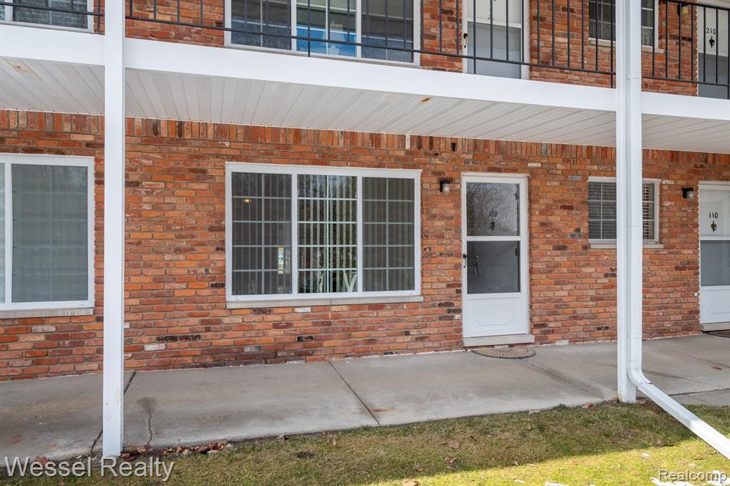 417 Prospect Street, Unit 109 Romeo, MI 48065 - Photo 2 of 22