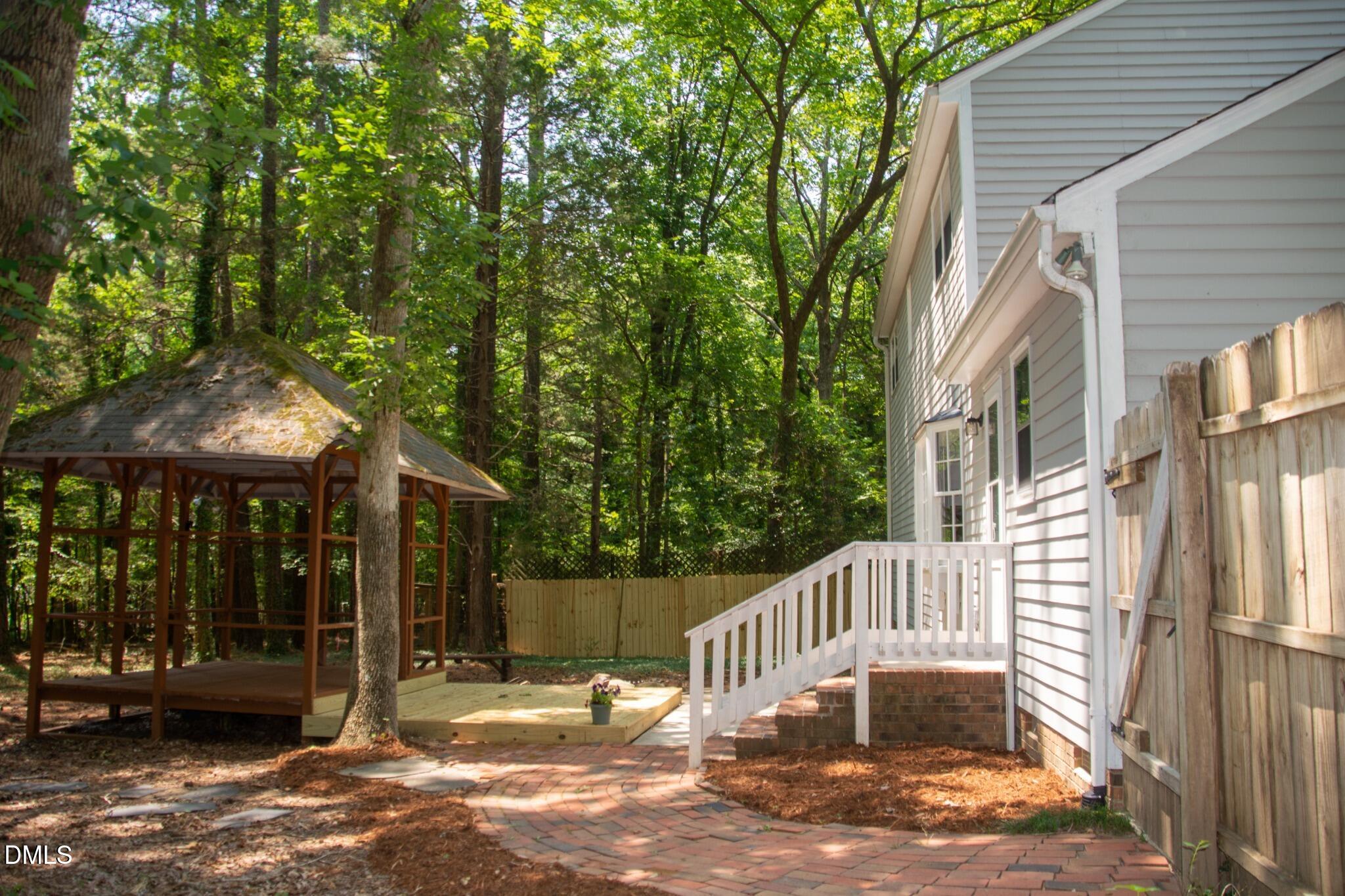 110 Country Road Chapel Hill, NC 27514 - Photo 30 of 37 Country ext 26