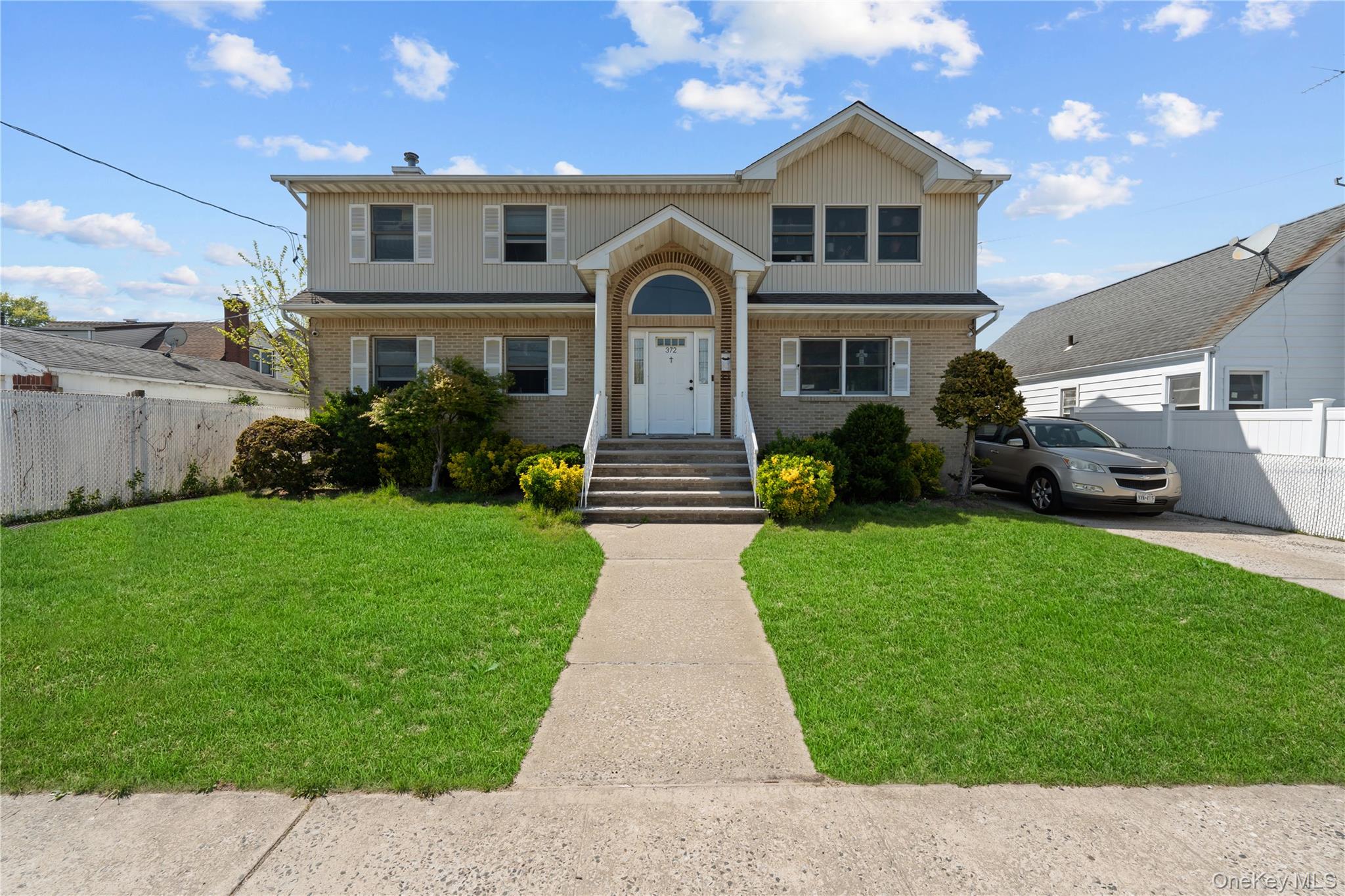 372 Madison Street Franklin Square, NY 11010 - Photo 1 of 26