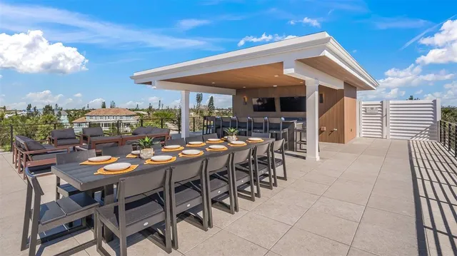 $6,000,000 | 5507 Calle Del Invierno, Sarasota, FL 34242