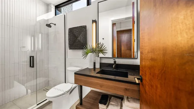 $6,000,000 | 5507 Calle Del Invierno, Sarasota, FL 34242