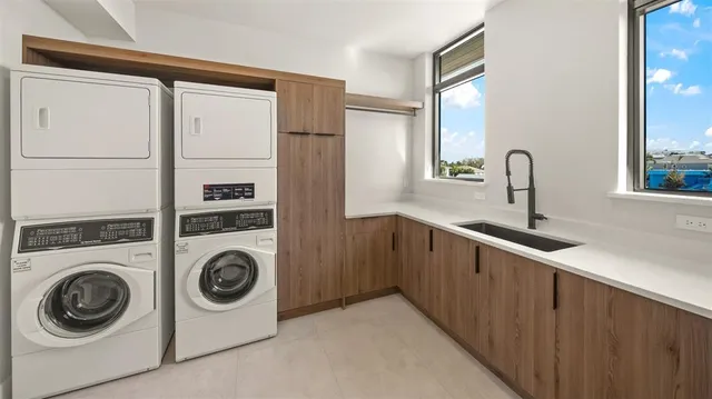 $6,000,000 | 5507 Calle Del Invierno, Sarasota, FL 34242