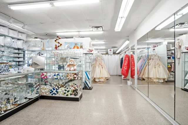 $2,250,000 | 3900 West 26th Street, Chicago, IL 60623