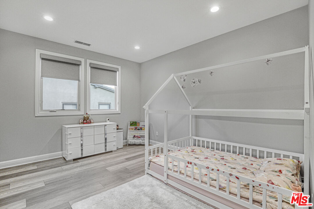 20254 Liverpool Way Porter Ranch, CA 91326 - Photo 34 of 51