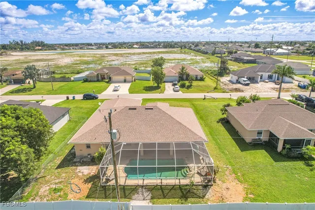 $2,700 | 16 Northwest 12th Place, Cape Coral, FL 33993