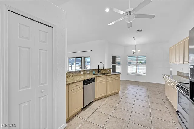 $2,700 | 16 Northwest 12th Place, Cape Coral, FL 33993