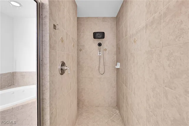 $2,700 | 16 Northwest 12th Place, Cape Coral, FL 33993