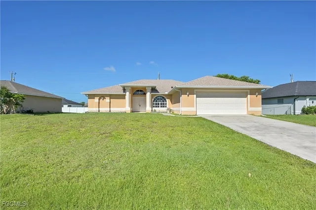 $2,700 | 16 Northwest 12th Place, Cape Coral, FL 33993