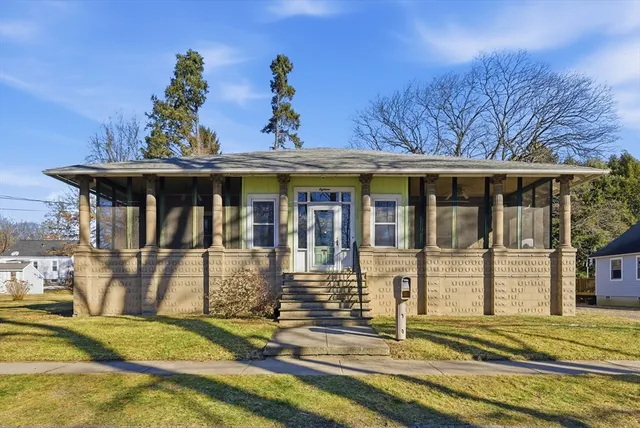 $499,000 | 18 Cedar Street, Northampton, MA 01060