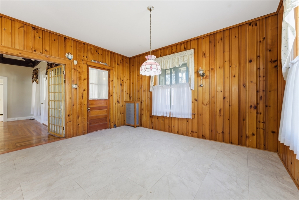 18 Cedar Street Northampton, MA 01060 - Photo 15 of 42