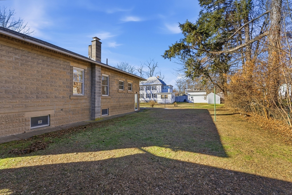 18 Cedar Street Northampton, MA 01060 - Photo 37 of 42