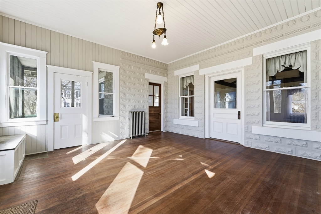 18 Cedar Street Northampton, MA 01060 - Photo 6 of 42