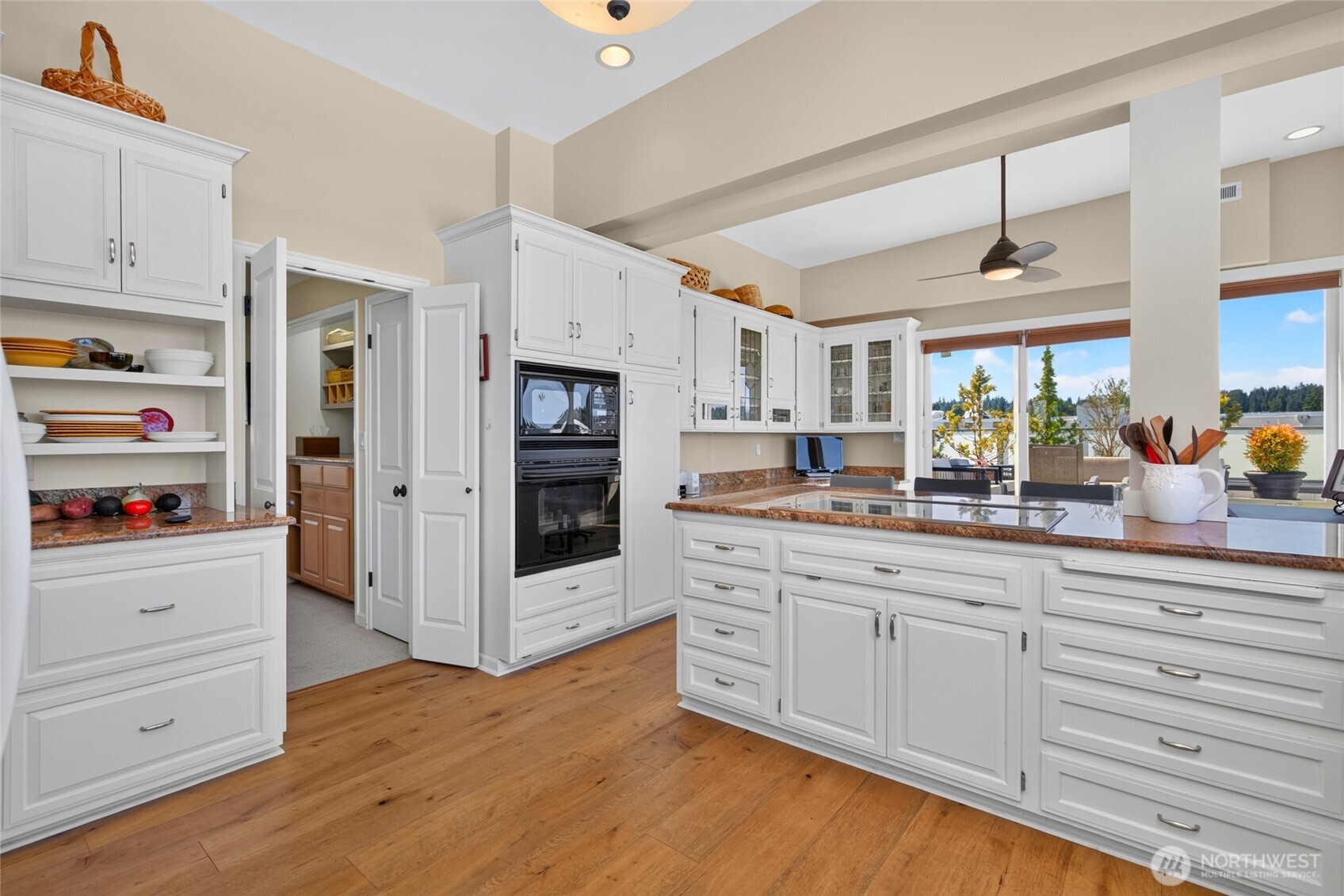 555 Alder Street Edmonds, WA 98020 - Photo 15 of 38