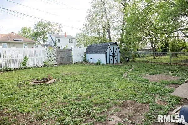$139,000 | 305 West Clark Avenue, Effingham, IL 62401