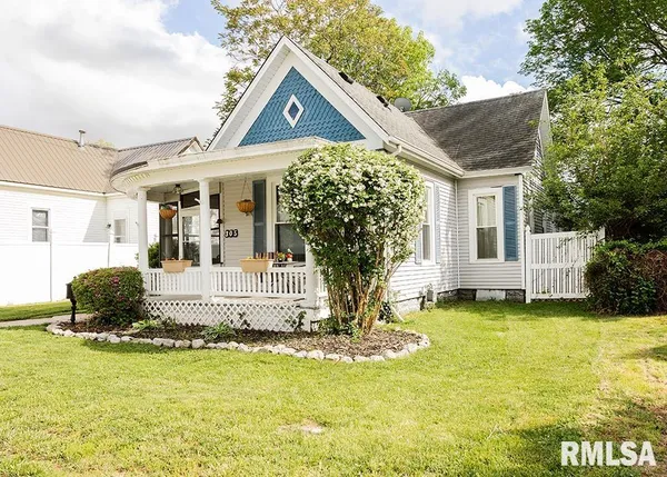 $139,000 | 305 West Clark Avenue, Effingham, IL 62401