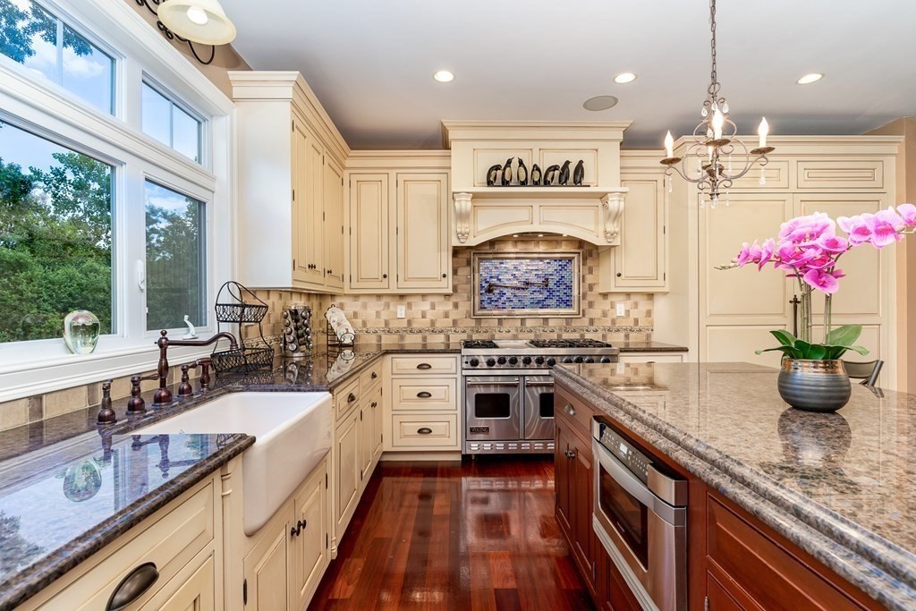 17 Eisenhower Drive Sharon, MA 02067 - Photo 8 of 38