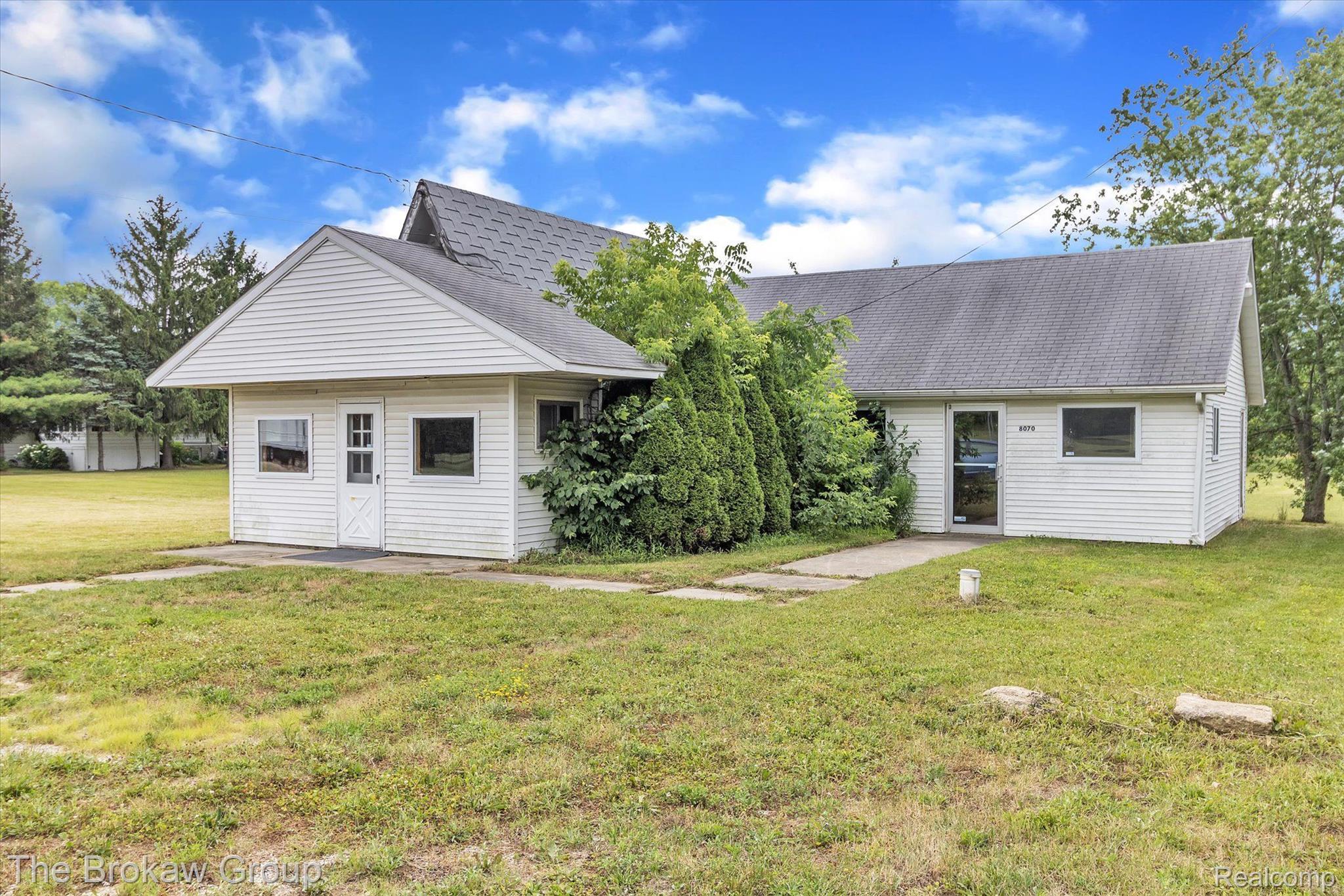 8070 East Richfield Road Davison, MI 48423 - Photo 5 of 27 Gallery Image 5