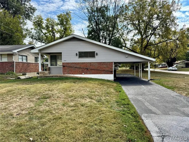 $125,000 | 2200 Hollis Drive, St. Louis, MO 63136