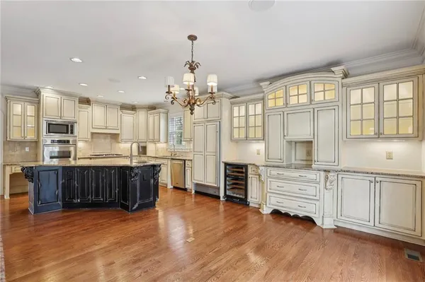 $750,000 | 1017 Madeline Lane, Atlanta, GA 30350