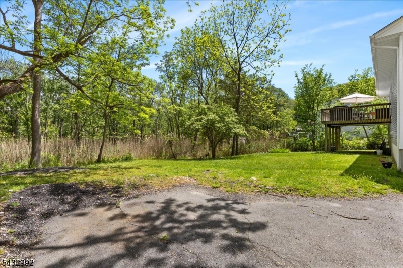 47 Winding Way Andover, NJ 07821 - Photo 30 of 42